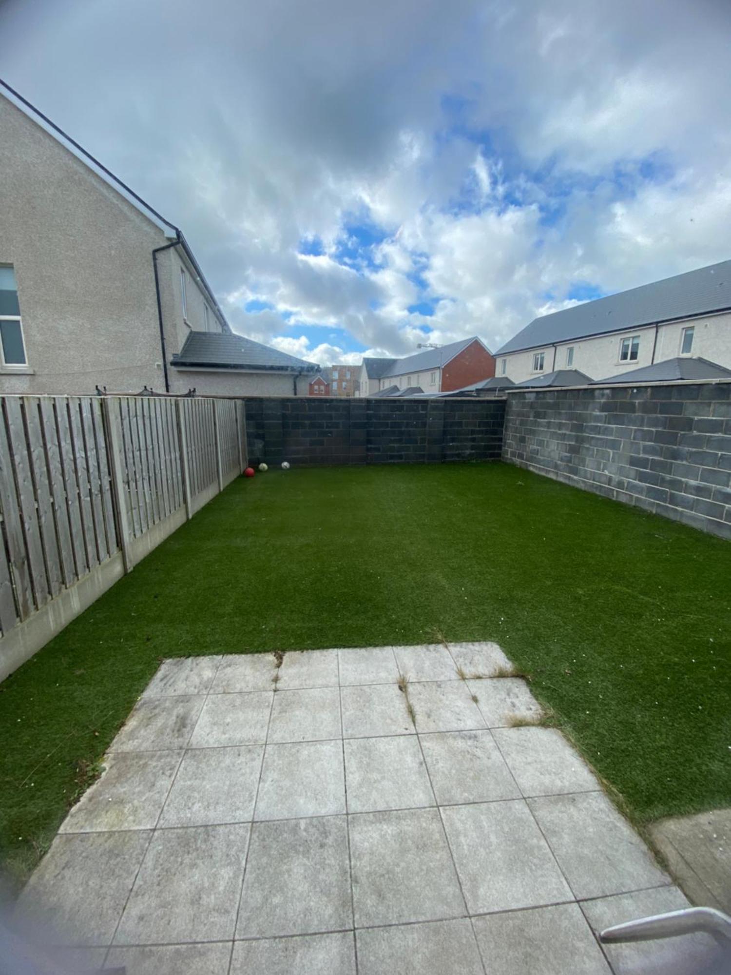 Extra Large Room In New House At Citywest Dublin Exterior photo